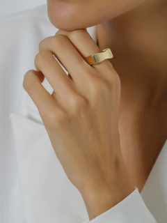 ANEL ONDULADO MUSE BANHADO OURO 18K - comprar online