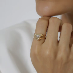 ANEL TRIANGULAR AJUSTÁVEL MUSE - comprar online