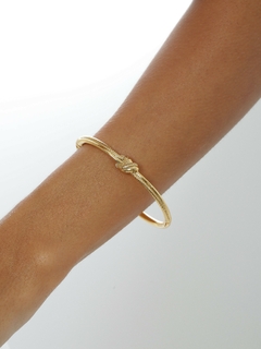BRACELETE NÓ LISO E TRABALHADO
