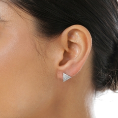 BRINCO TRIANGULO COM ZIRCONIA - comprar online
