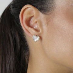 BRINCO CORAÇÃO CRAVEJADO MADRE PÉROLA - buy online