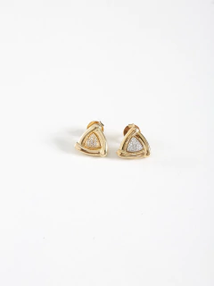 Image of BRINCO TRIÂNGULO MINIMALISTA ZIRCONIA