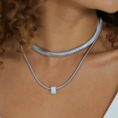 Imagen de COLAR MALHA COM PINGENTE CRAVEJADO