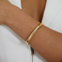 Bracelete liso em design tubo, banhado a Ouro 18k ou Ródio Branco.