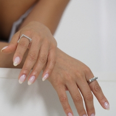 ANEL QUADRADO CRAVEJADO RODIO BRANCO - comprar online