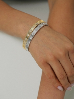 BRACELETE FLOWER CRAVEJADO en internet