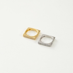 Image of ANEL QUADRADO CRAVEJADO OURO
