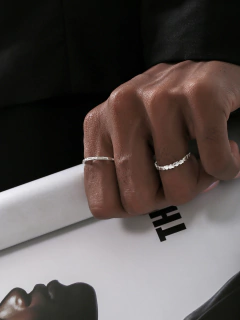 ANEL MINIMALISTA TRABALHADO PRATA 925 - comprar online