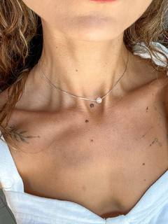 Choker Minimalista Quartzo Rosa - comprar online