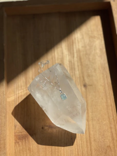 Pingente ponto de luz Água-marinha - comprar online