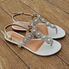 SANDALIA RASTEIRA COM PEDRARIA DOCE MACA - E971RT