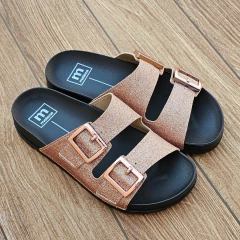 TAMANCO PAPETE FEMININA COM GLITER MOLECA - 5436401 - comprar online