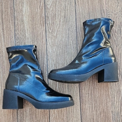 BOTA COTURNO FEMININO SUA CIA STRETCH ENVERNIZADO - 831014723 - comprar online