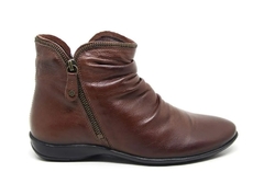 BOTA FEMININA CANO CURTO PERLATTO EM COURO - ANG811