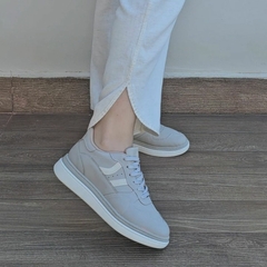 TENIS FEMININO CASUAL MOLECA - 5816201 na internet