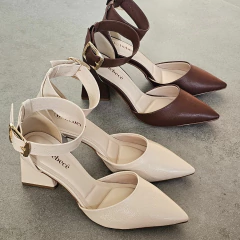 SCARPIN BEBECÊ SALTO ALTO TRIANGULO COM FIVELA - T7024309 na internet