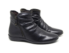BOTA FEMININA CANO CURTO PERLATTO EM COURO - ANG811