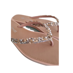 CHINELO EM PEDRARIA GATA MANIA - CQ18 - comprar online