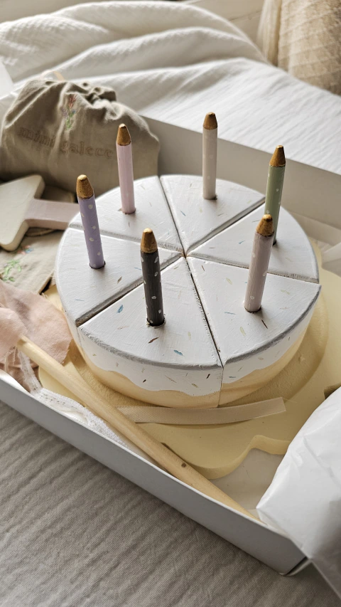 Set Celebrar Infantil de Madera y Tela con Corona Personalizada — Mini Galece