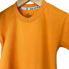 CAMISETA CLASSICA AÇAFRÃO