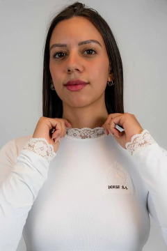 Camisa Hipismo Prova Manga Longa Branca Gola Rendada Horse SA na internet