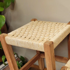 Par de Bancos Madeira com Palha (45 e 30 cm) Vale do Jequitinhonha - ARUH  Arte | Decor | Artesanato