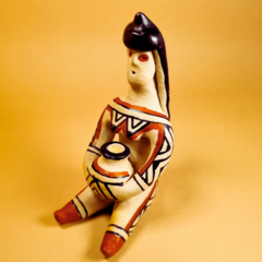 Boneca Indígena Ritxoko de Cerâmica - Etnia Karajá - 13cm Mod. 5