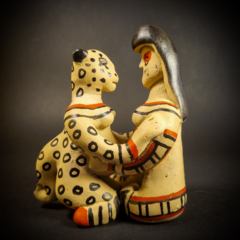 Boneca Indígena Ritxoko de Cerâmica - Lenda do Parto da Onça - Mod. 1 - comprar online