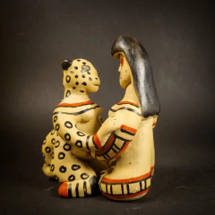 Boneca Indígena Ritxoko de Cerâmica - Lenda do Parto da Onça - Mod. 1