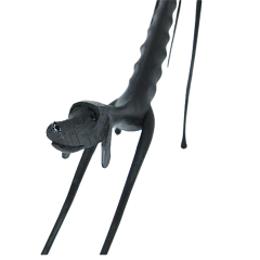 Escultura Madeira "Cachorro Baleia" Espreguiçando, Preto - Marcos de Sertânia - comprar online