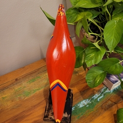 Pássaro Arara Vermelha 30cm - Bento de Sumé na internet