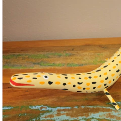 Lagarto Madeira Ilha do Ferro M - Amarelo, preto e laranja - ARUH  Arte | Decor | Artesanato