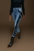 Jeans celeste recto flecos NAKIA en internet