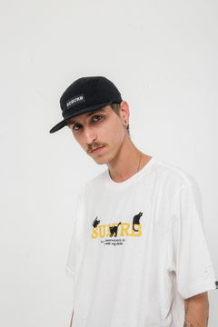 TEE BLACK CAT OFF WHITE - comprar online