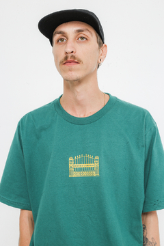 TEE GATE GREEN - EUPHORIA STORE