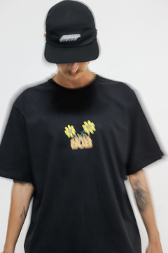 TEE FLOWER POT BLACK - EUPHORIA STORE