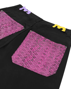 BERMUDA DETALHE DE COBRA na internet