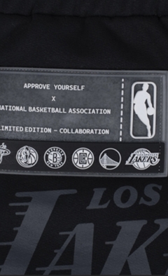SHORTS MOLETOM APPROVE X NBA na internet