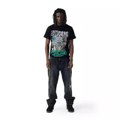 TEE THE REDEEMER BLACK na internet