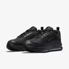 NIKE AIR MAX AP na internet
