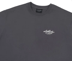 TUNE IN TEE IN GREY na internet