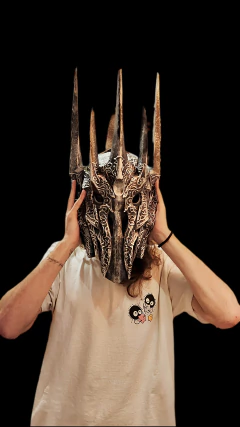 Elmo de Sauron O Senhor dos Anéis Colecionador Premium na internet