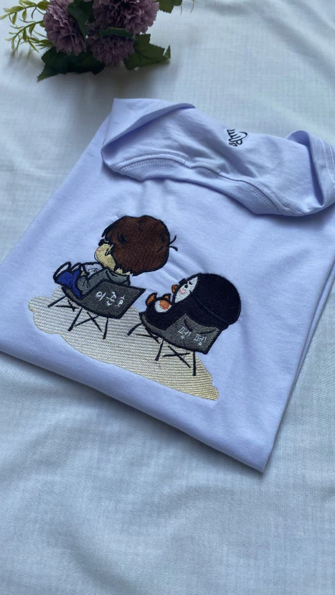 Camiseta Lee Jun Ho e Pen Pen - comprar online