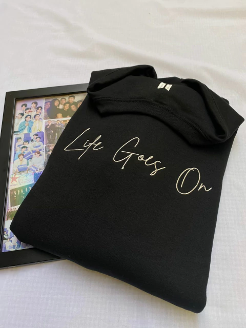 Moletom Life Goes On - comprar online