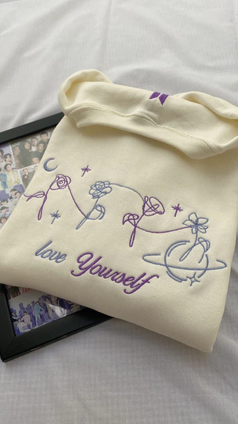 Moletom - Flores Love Yourself - comprar online