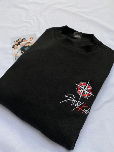 Moletom Stray kids 2B - simbolo stray kids peito - costas bordado grupo - comprar online