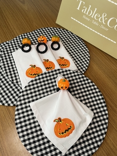 Guardanapo Bordado Halloween - comprar online