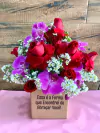 ABRAÇO CARINHOSO ROSAS E ORQUÍDEAS