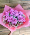 BUQUÊ COM 12 ROSAS COR DE ROSA BEBÊ