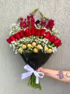 LEQUE DE FLORES E CHOCOLATES FERRERO ROCHER